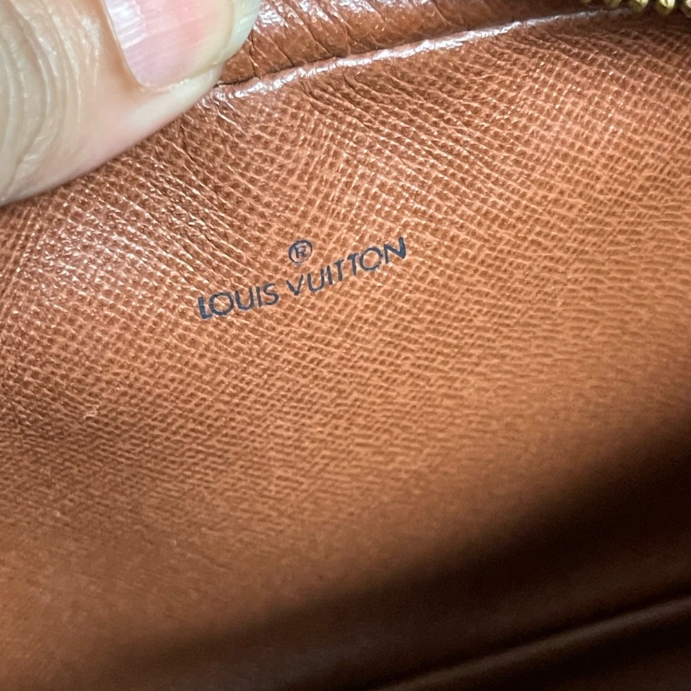 Authentic Louis Vuitton monogram vintage crossbody bag TH1910 (HK42) - Picture 11 of 11